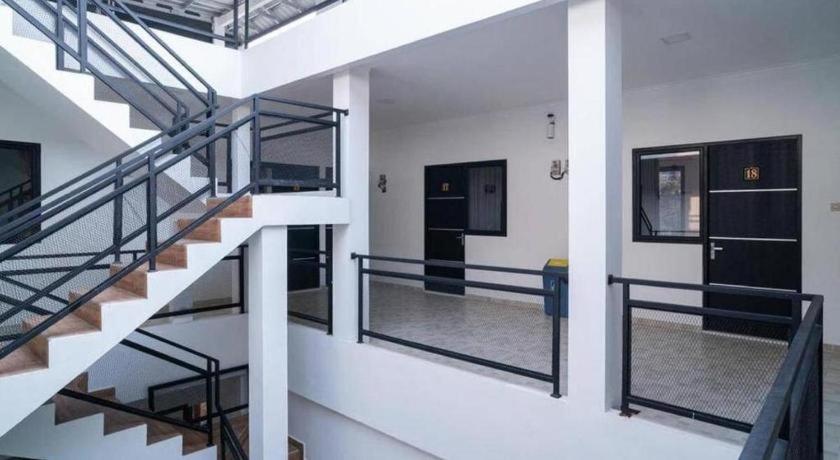 Hotel Oyo 94143 Mahagoni House Syariah Bogor Exterior foto
